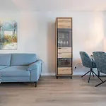 Апартаменты Seawoodloft No 1 *